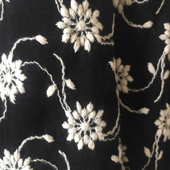 Women’s top - Picture 2 of 4